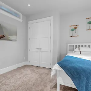 West Cozy Retreat By Host Launch 2* Vancouver