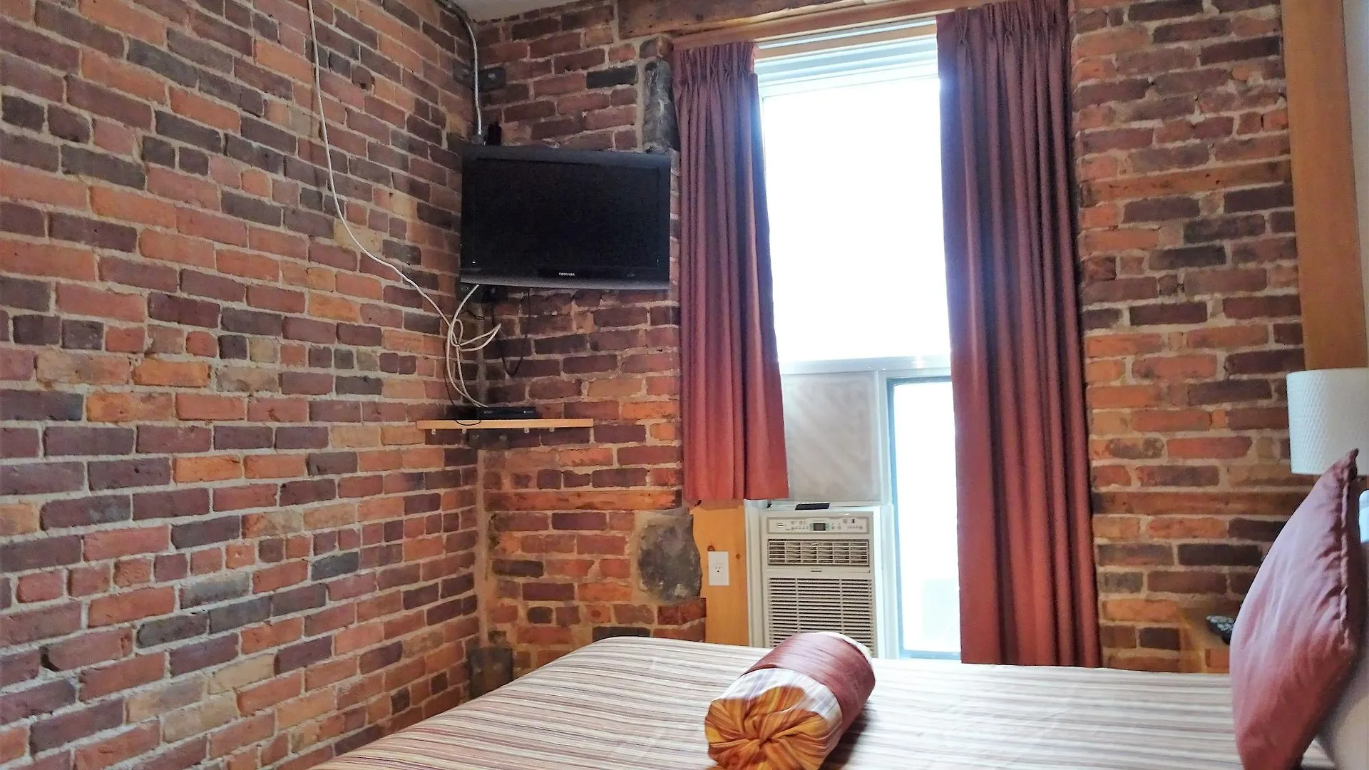Hotel Quartier Des Spectacles Montreal 2*,  Canada